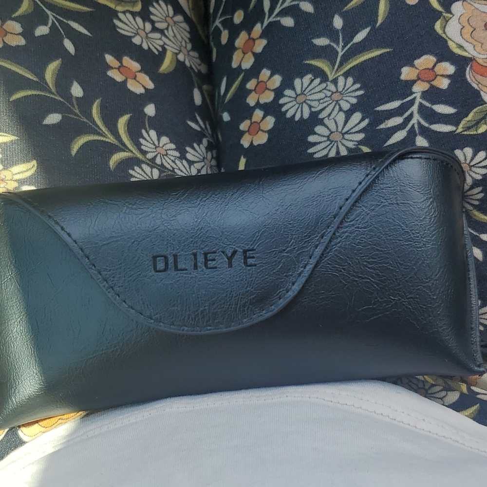 Olieye sunglasses with case